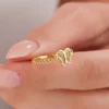 251gold 1 750x750.jpg.webp Kelebek figürlü zirkon taşlı altın kaplama çelik yüzük